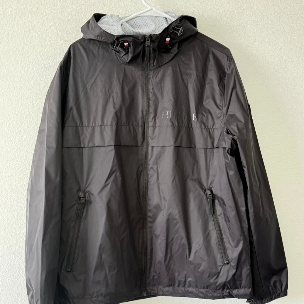 Tommy Hilfiger Men's Water Resistant Hooded Windbreaker Jacket Black M NWT
